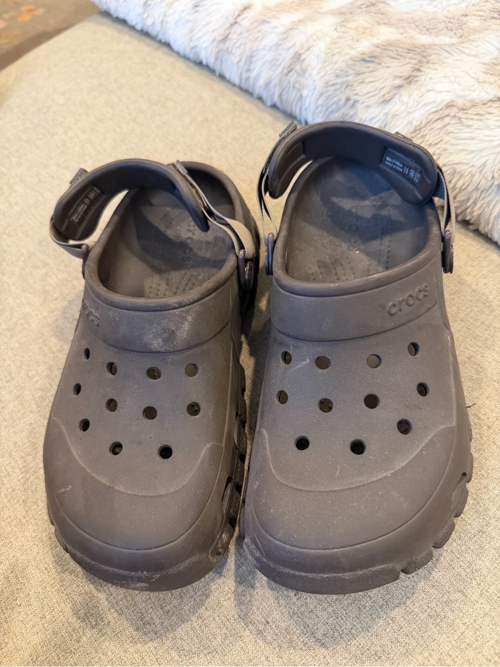 CROCS Kids Classic Clog in Charcoal Gray